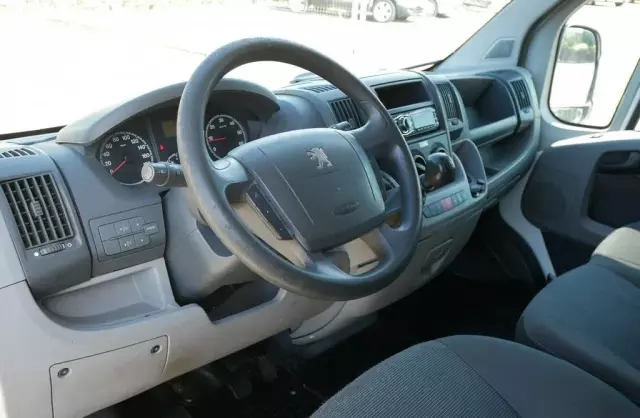 PEUGEOT Boxer 