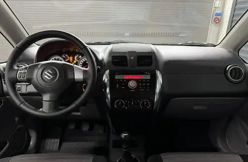 SUZUKI SX4 