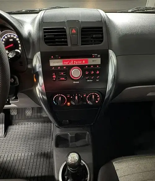 SUZUKI SX4 