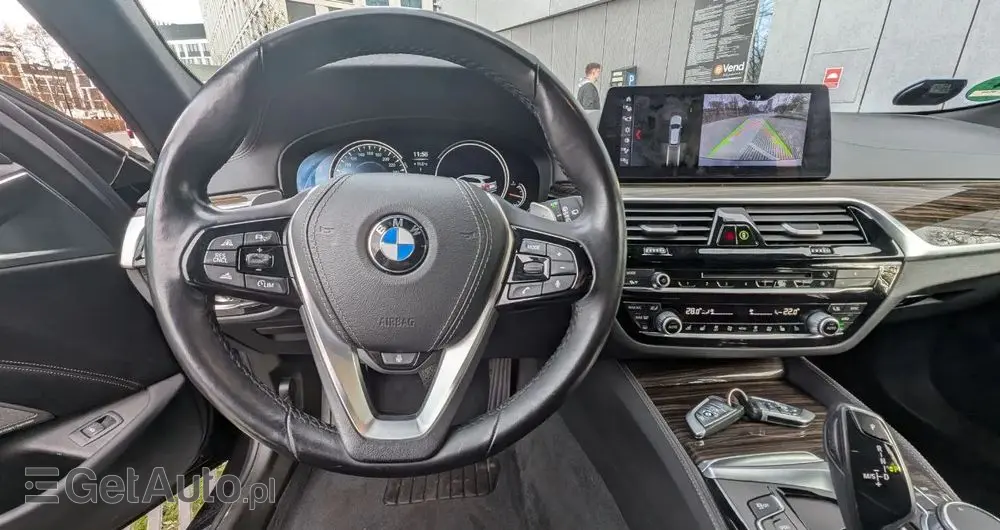 BMW Seria 5 520i Luxury Line