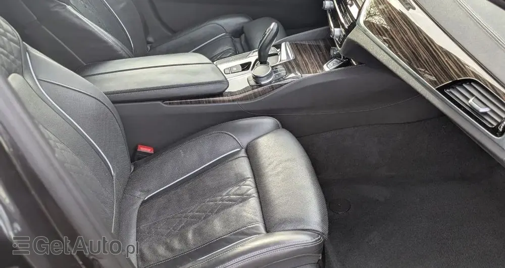 BMW Seria 5 520i Luxury Line