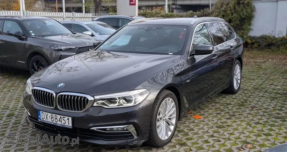 BMW Seria 5 520i Luxury Line