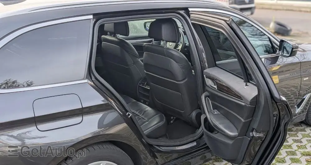 BMW Seria 5 520i Luxury Line