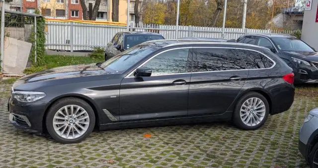 BMW Seria 5 520i Luxury Line