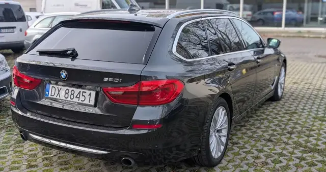BMW Seria 5 520i Luxury Line