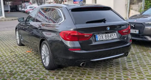 BMW Seria 5 520i Luxury Line
