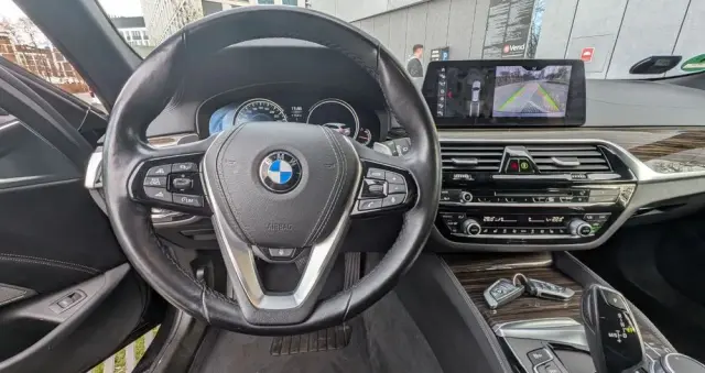 BMW Seria 5 520i Luxury Line
