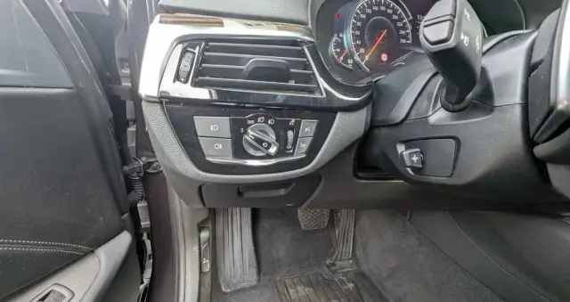 BMW Seria 5 520i Luxury Line