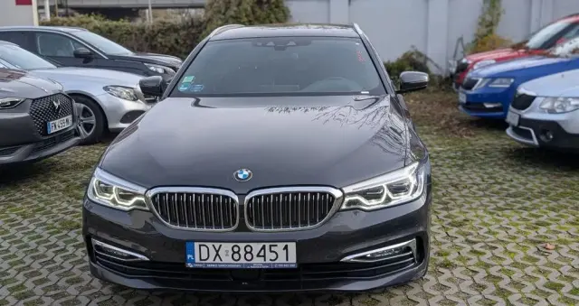 BMW Seria 5 520i Luxury Line