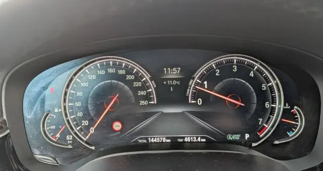 BMW Seria 5 520i Luxury Line