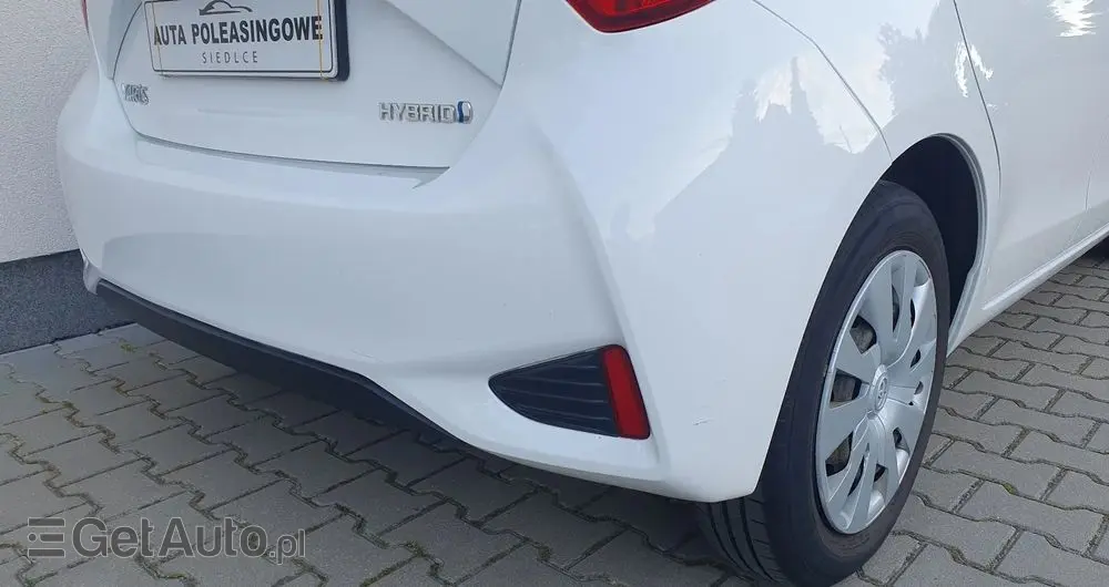 TOYOTA Yaris Hybrid 100 Active