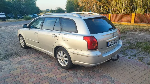 TOYOTA Avensis 