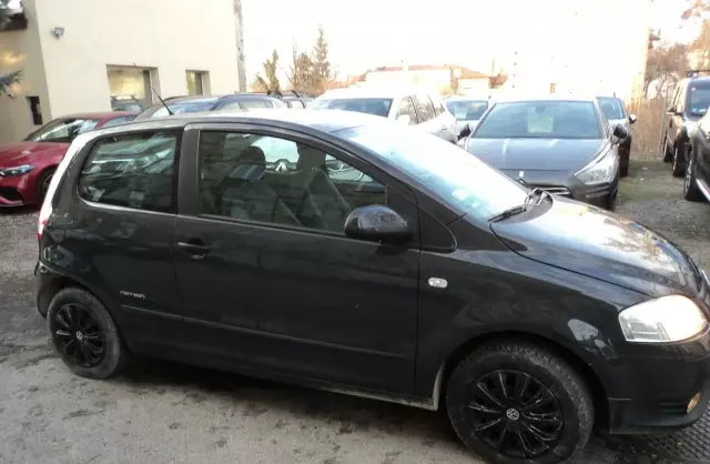 VOLKSWAGEN Fox 