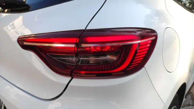 RENAULT Clio Intens 90