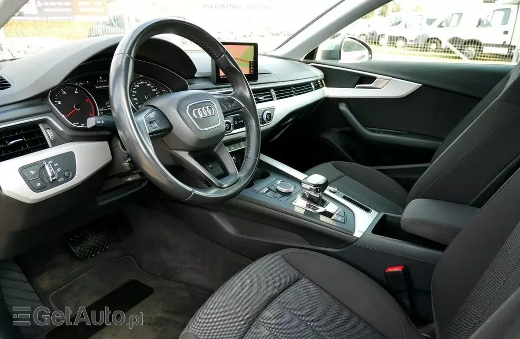 AUDI A4 