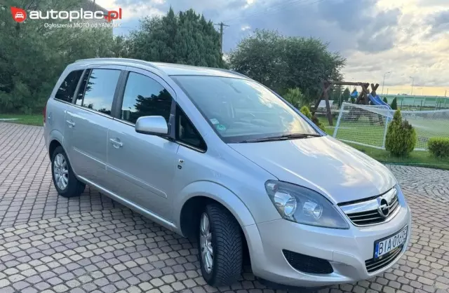 OPEL Zafira 