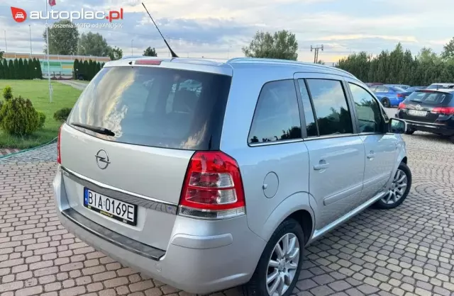 OPEL Zafira 