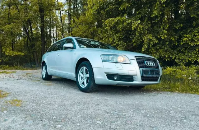 AUDI A6 