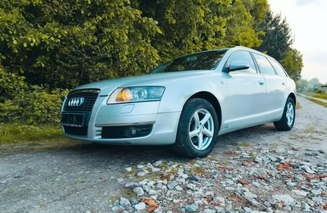 AUDI A6 