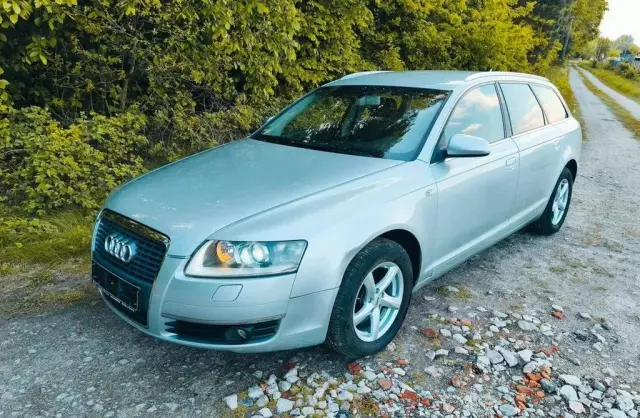 AUDI A6 