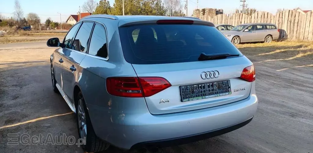 AUDI A4 