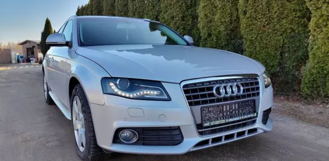 AUDI A4 