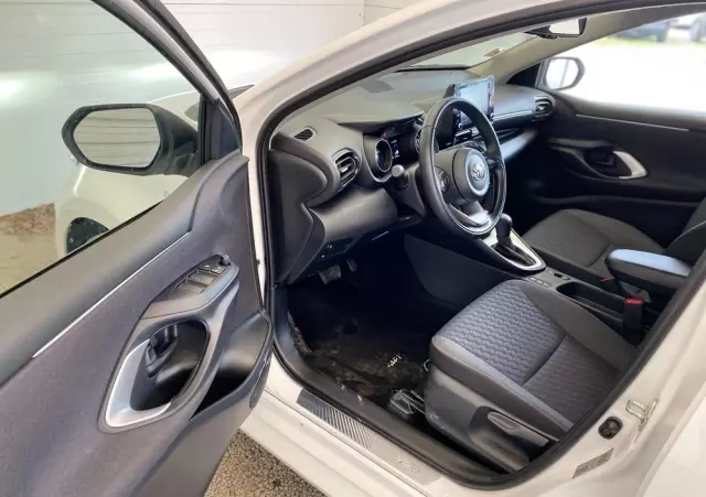 TOYOTA Yaris Hybrid 1.5 Comfort