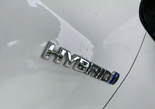 TOYOTA Yaris Hybrid 1.5 Comfort