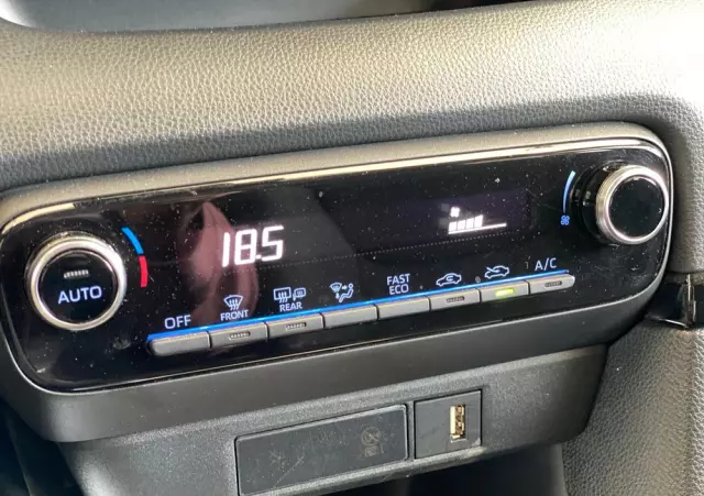 TOYOTA Yaris Hybrid 1.5 Comfort