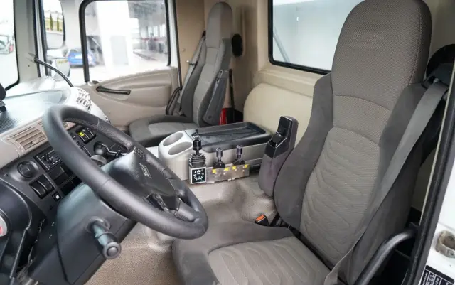 DAF CF 85.410 / 8X4 / WYWROTKA 2 STR / BORDMATIC / HYDROBURTA / SPROWADZONY 