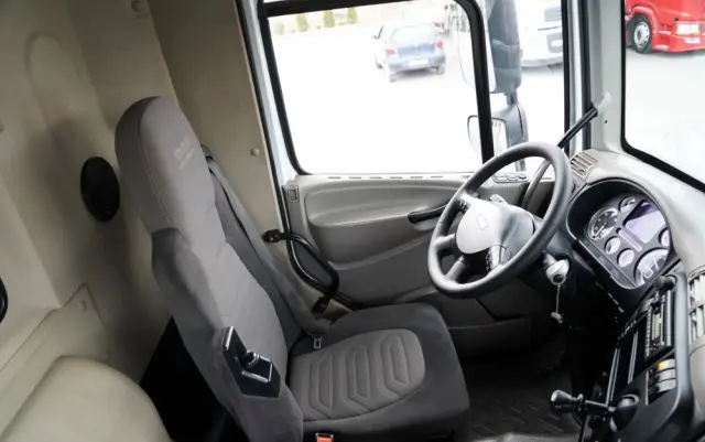 DAF CF 85.410 / 8X4 / WYWROTKA 2 STR / BORDMATIC / HYDROBURTA / SPROWADZONY 