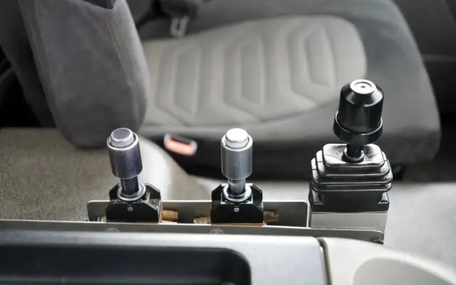 DAF CF 85.410 / 8X4 / WYWROTKA 2 STR / BORDMATIC / HYDROBURTA / SPROWADZONY 