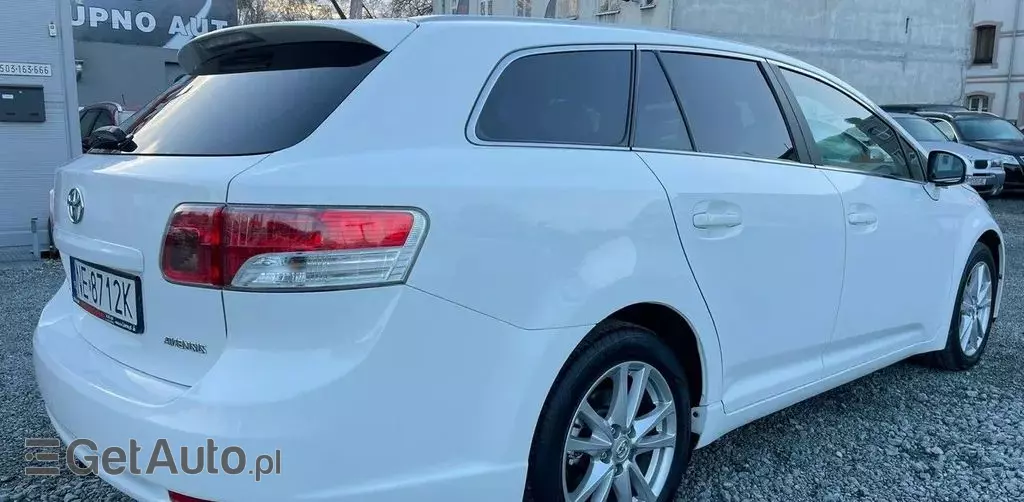 TOYOTA Avensis 