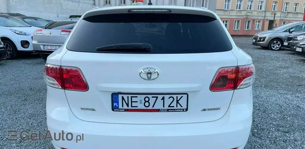 TOYOTA Avensis 