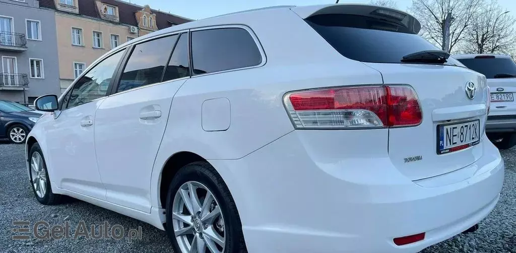 TOYOTA Avensis 