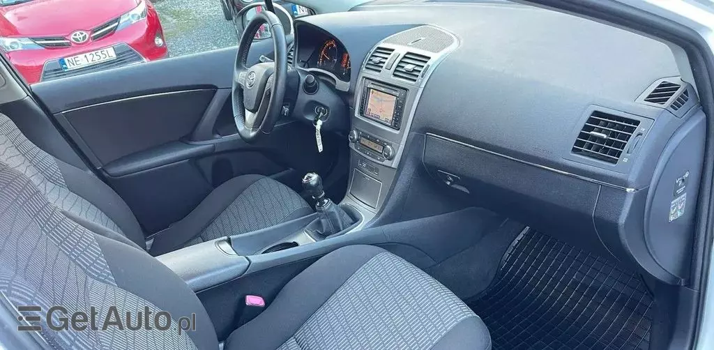 TOYOTA Avensis 