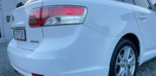 TOYOTA Avensis 