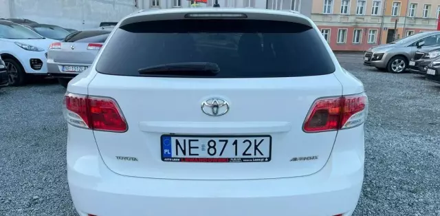TOYOTA Avensis 