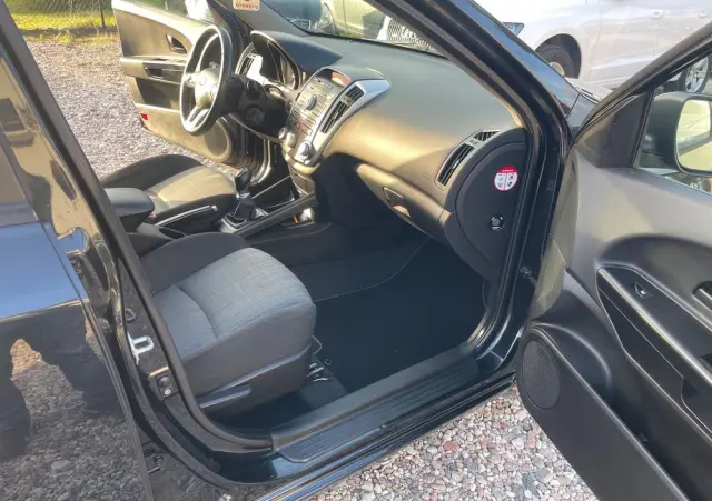 KIA Ceed 1.4 CVVT LX Basis