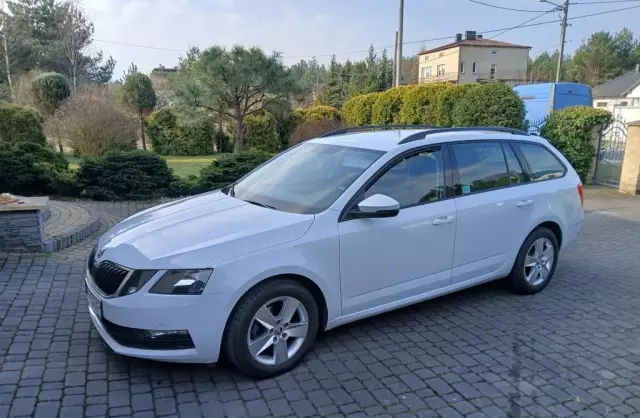 SKODA Octavia 