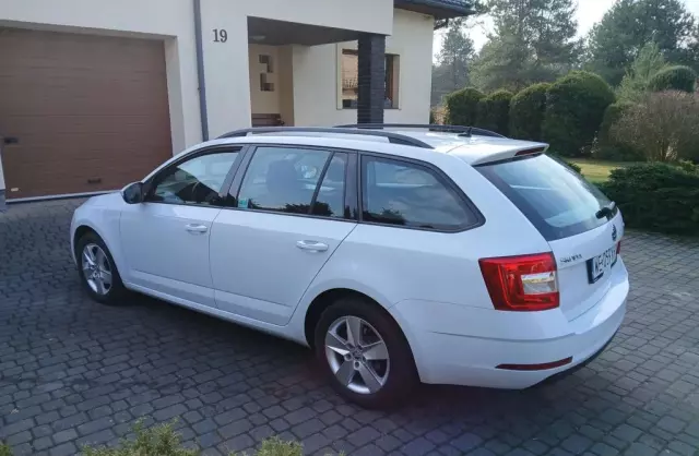 SKODA Octavia 