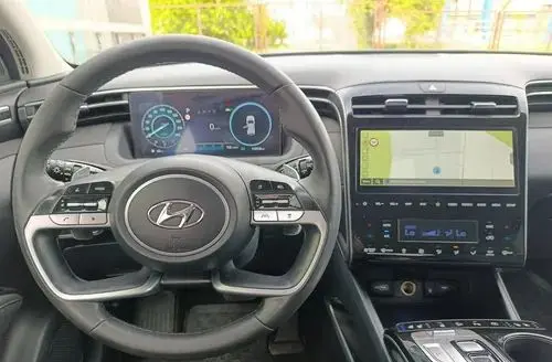 HYUNDAI Tucson 