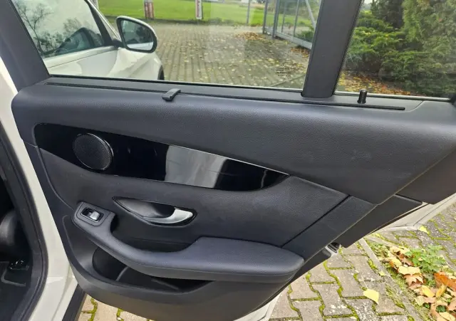 MERCEDES-BENZ GLC 220 d 4Matic 9G-TRONIC