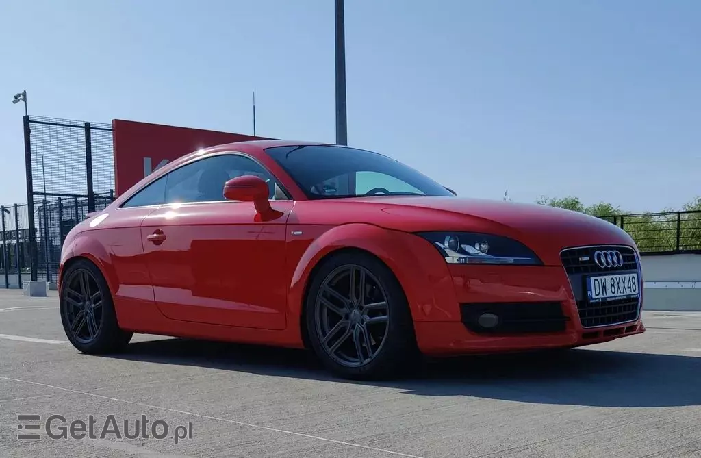 AUDI TT 