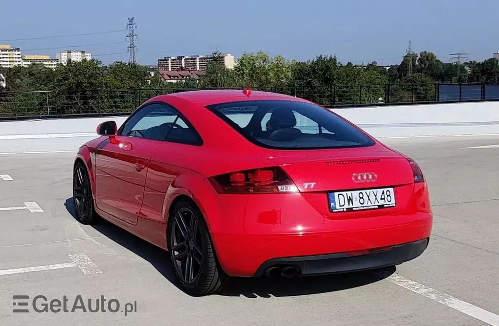 AUDI TT 