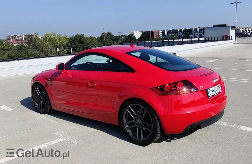 AUDI TT 