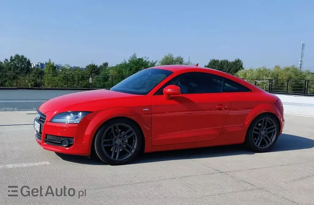 AUDI TT 