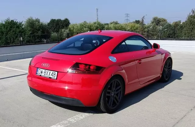 AUDI TT 