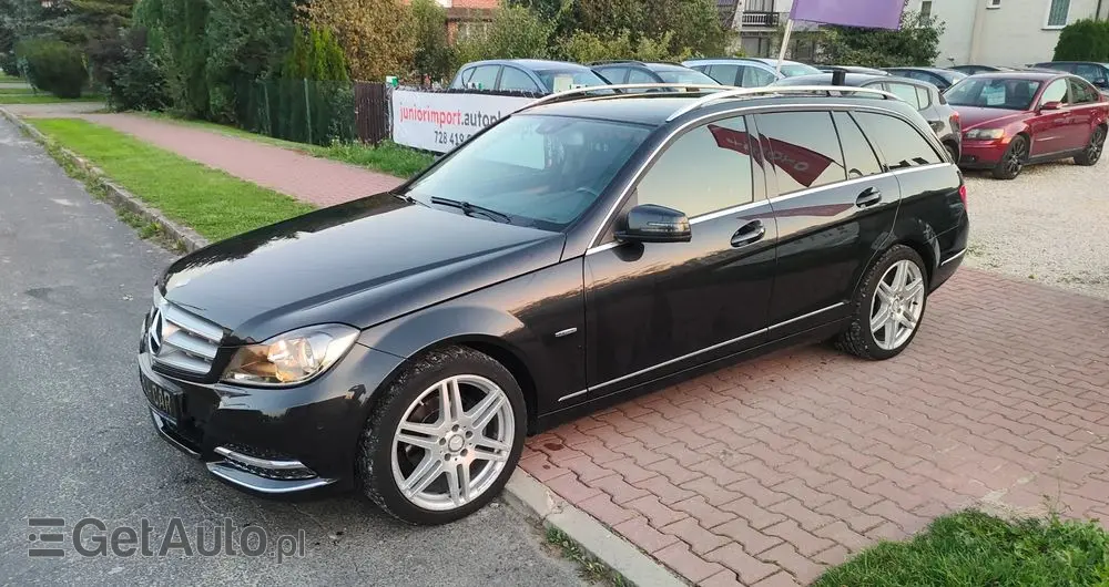 MERCEDES-BENZ Klasa C 220 T CDI DPF (BlueEFFICIENCY) Avantgarde