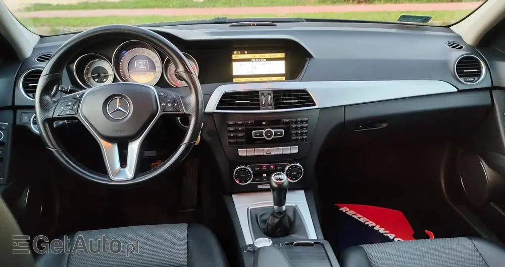 MERCEDES-BENZ Klasa C 220 T CDI DPF (BlueEFFICIENCY) Avantgarde